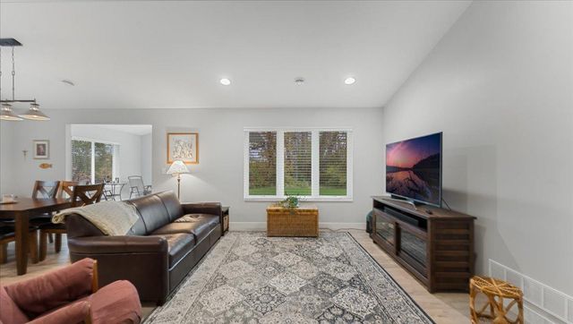 423 Old Glory Drive NE, Alexandria, MN 56308