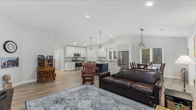 423 Old Glory Drive NE, Alexandria, MN 56308