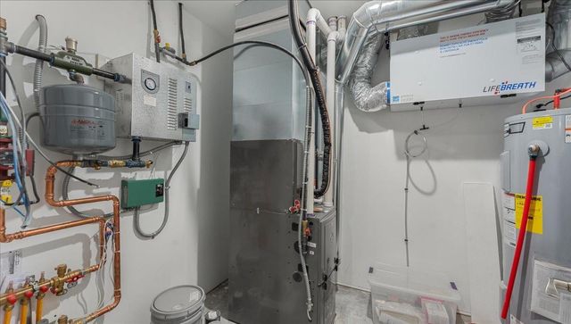 423 Old Glory Drive NE, Alexandria, MN 56308