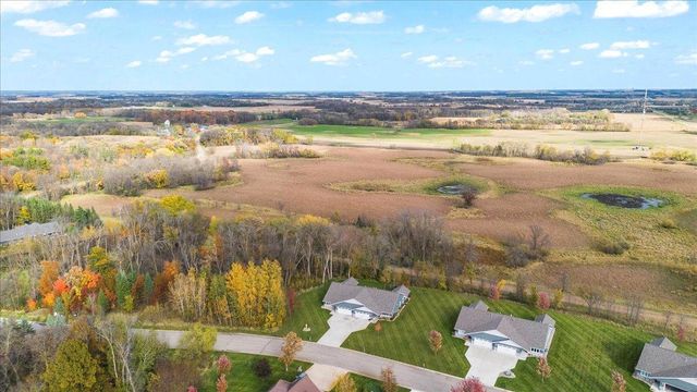 423 Old Glory Drive NE, Alexandria, MN 56308