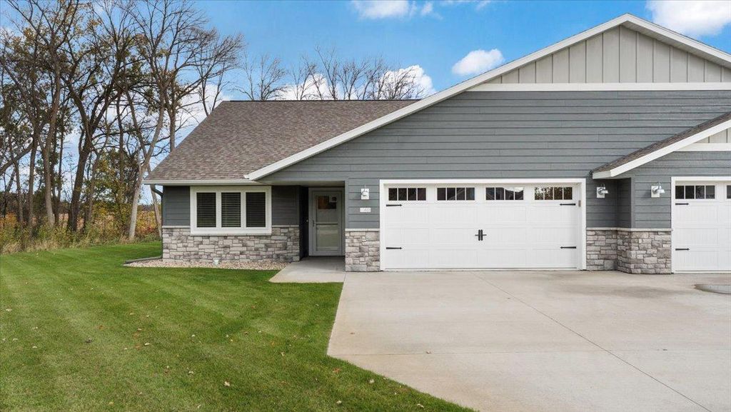 423 Old Glory Drive NE, Alexandria, MN 56308