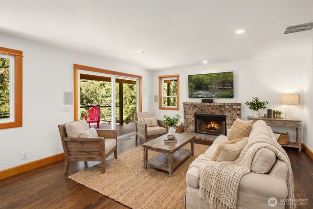 33306 SE 52nd Street, Fall City, WA 98024