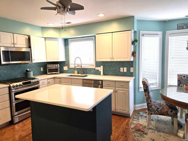 8136 Chardonnay Lane, Fort Wayne, IN 46804