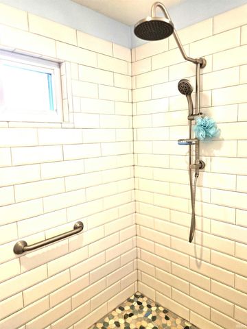 8136 Chardonnay Lane, Fort Wayne, IN 46804