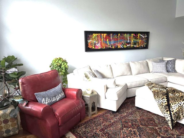 8136 Chardonnay Lane, Fort Wayne, IN 46804