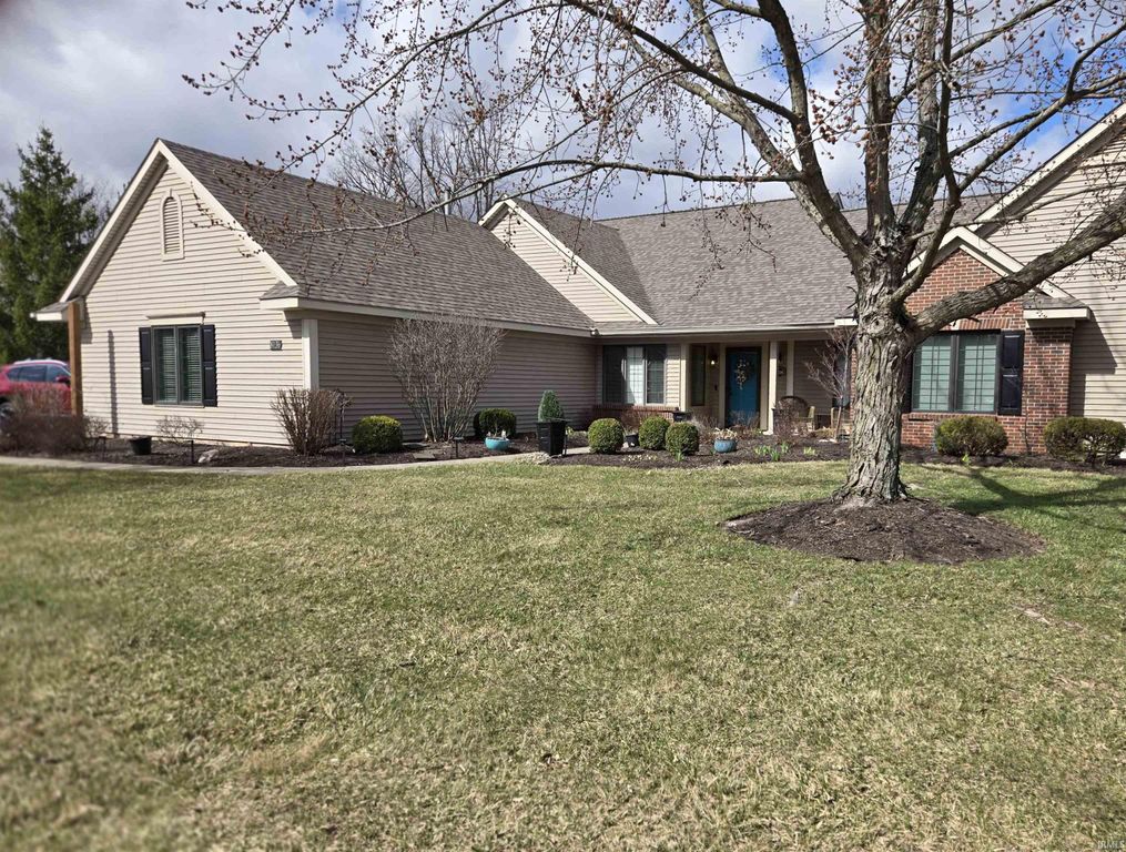 8136 Chardonnay Lane, Fort Wayne, IN 46804