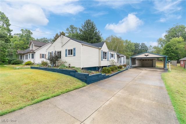 1649 Betz Drive, Akron, OH 44306