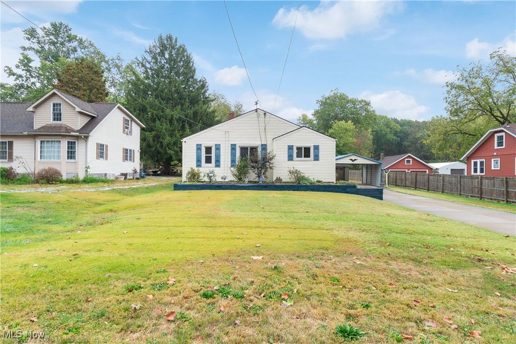 1649 Betz Drive, Akron, OH 44306