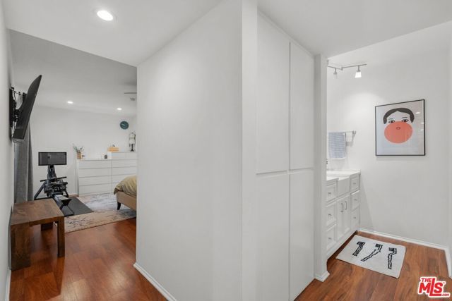 1940 N Highland Avenue 21, Los Angeles, CA 90068