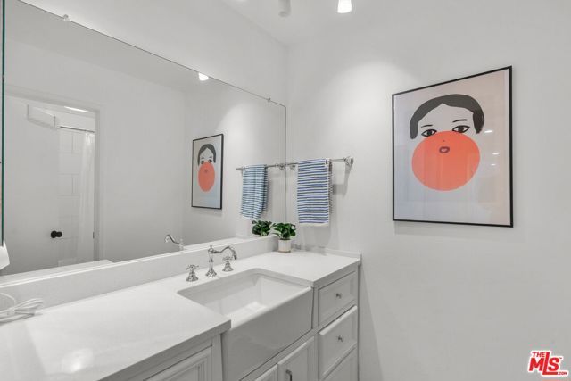 1940 N Highland Avenue 21, Los Angeles, CA 90068