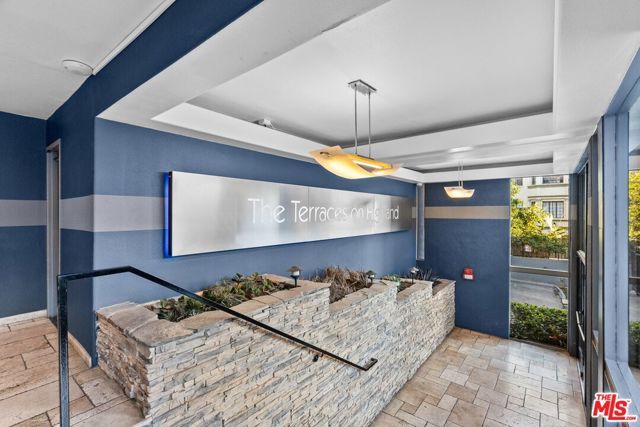 1940 N Highland Avenue 21, Los Angeles, CA 90068