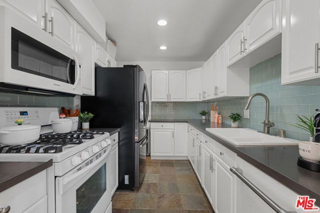 1940 N Highland Avenue 21, Los Angeles, CA 90068