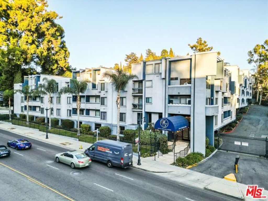 1940 N Highland Avenue 21, Los Angeles, CA 90068