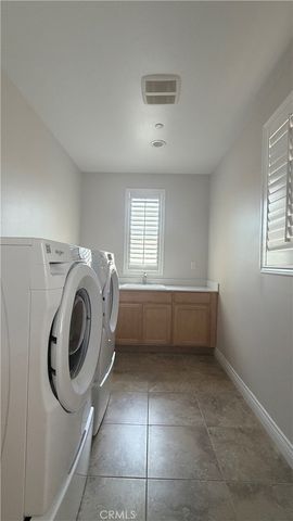 61 Dunmore, Irvine, CA 92620