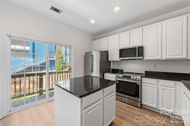 1127 Ilana Court, Charlotte, NC 28204