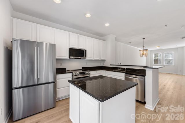 1127 Ilana Court, Charlotte, NC 28204