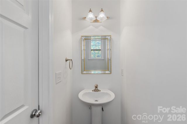 1127 Ilana Court, Charlotte, NC 28204