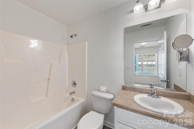 1127 Ilana Court, Charlotte, NC 28204