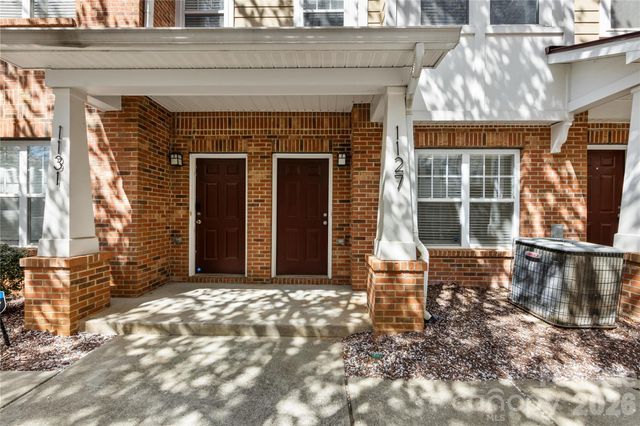 1127 Ilana Court, Charlotte, NC 28204