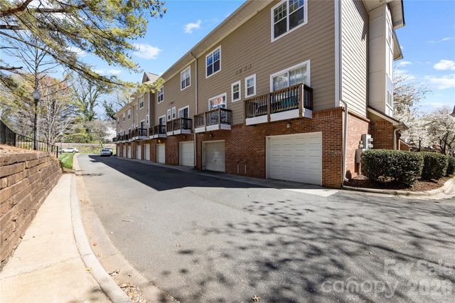 1127 Ilana Court, Charlotte, NC 28204