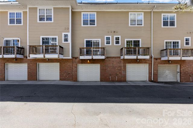 1127 Ilana Court, Charlotte, NC 28204