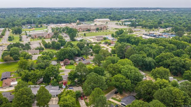 11 Stagecoach Road, Conway, AR 72034