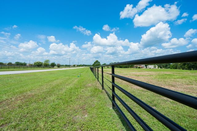 00 Canyon Run Boulevard, Huntsville, TX 77320