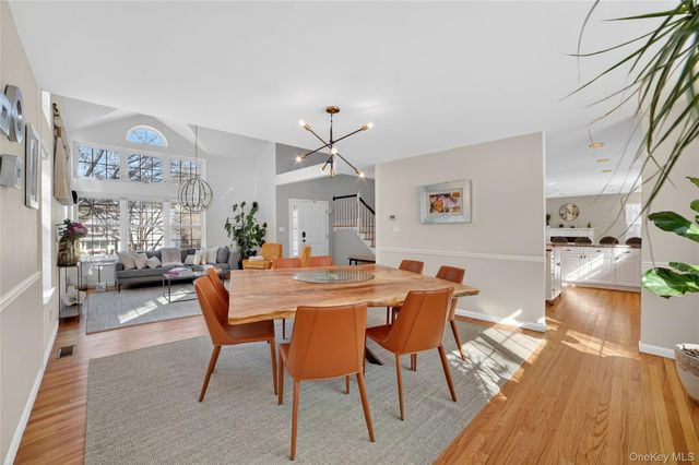 305 Rockwood Court, Yorktown Heights, NY 10598