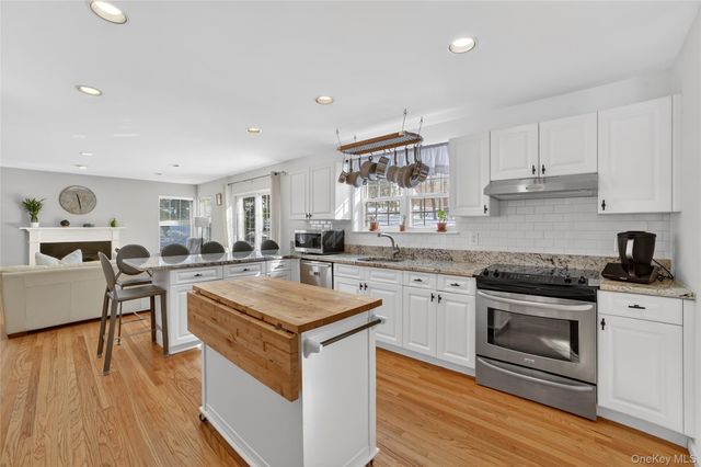 305 Rockwood Court, Yorktown Heights, NY 10598