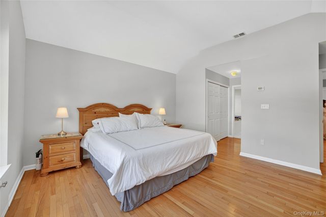 305 Rockwood Court, Yorktown Heights, NY 10598