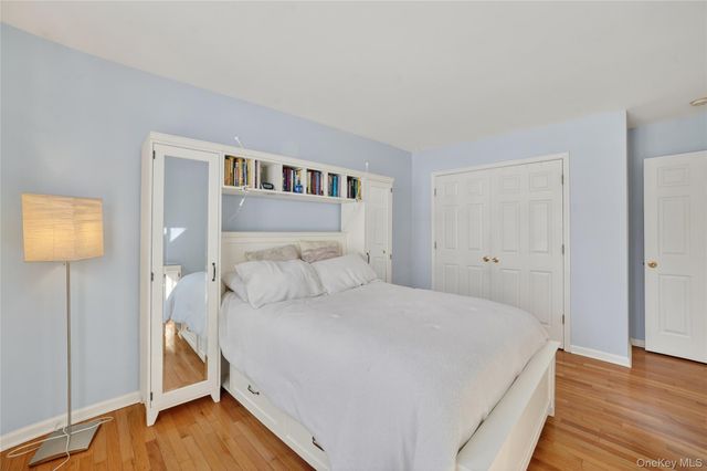 305 Rockwood Court, Yorktown Heights, NY 10598