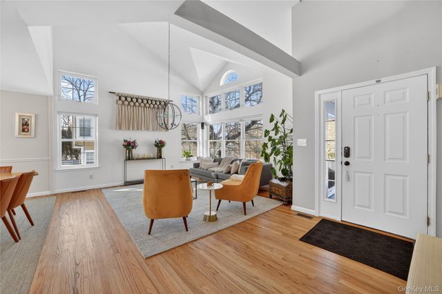 305 Rockwood Court, Yorktown Heights, NY 10598