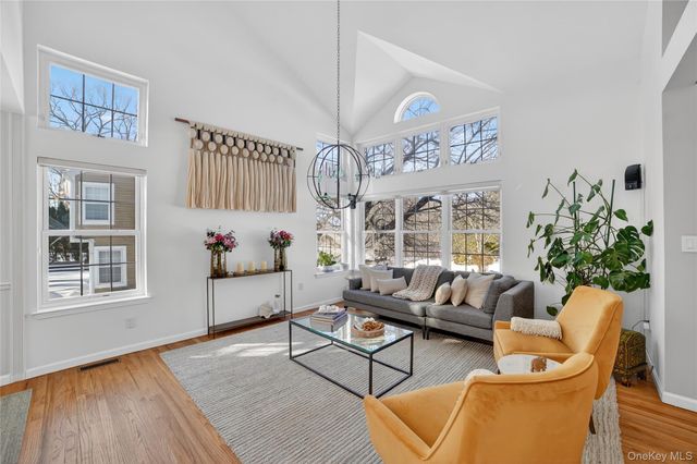 305 Rockwood Court, Yorktown Heights, NY 10598