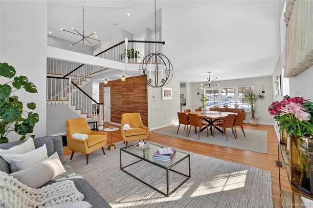 305 Rockwood Court, Yorktown Heights, NY 10598