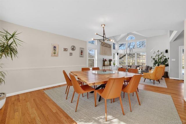 305 Rockwood Court, Yorktown Heights, NY 10598