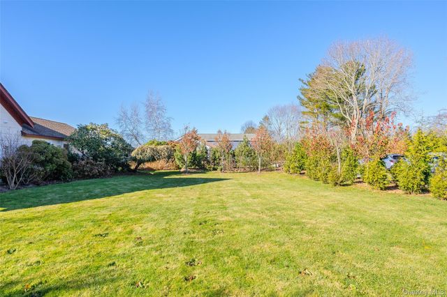 17525 County Road 48, Cutchogue, NY 11935