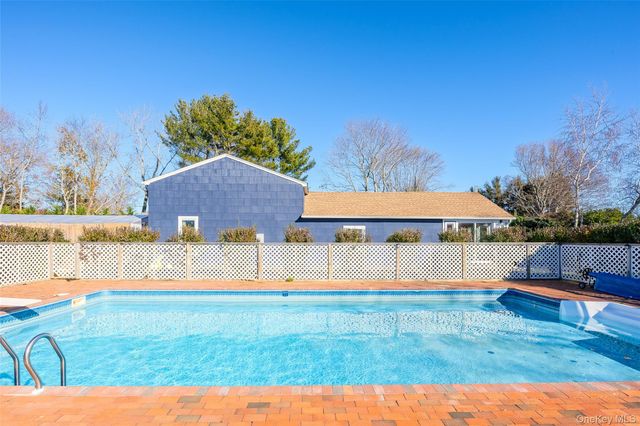 17525 County Road 48, Cutchogue, NY 11935