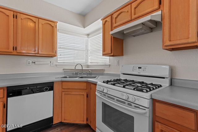 11823 Stone Castle Drive, El Paso, TX 79936