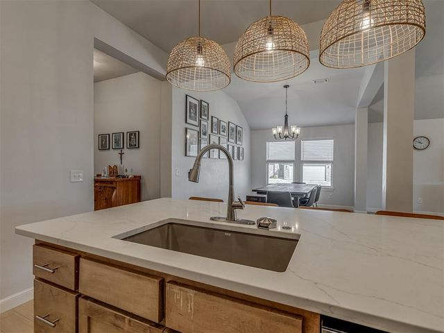 13316 Mesquite Trail, Yukon, OK 73099