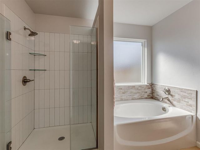 13316 Mesquite Trail, Yukon, OK 73099