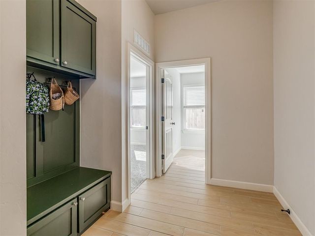 13316 Mesquite Trail, Yukon, OK 73099