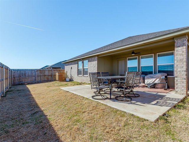 13316 Mesquite Trail, Yukon, OK 73099