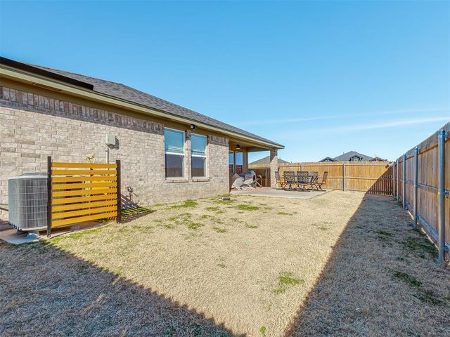 13316 Mesquite Trail, Yukon, OK 73099