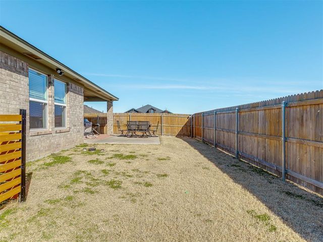13316 Mesquite Trail, Yukon, OK 73099