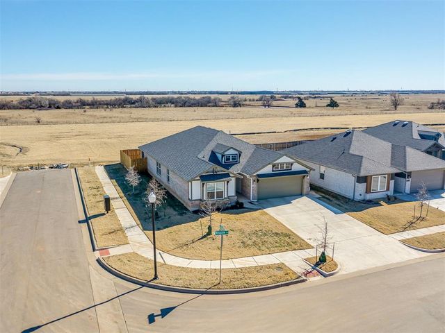 13316 Mesquite Trail, Yukon, OK 73099