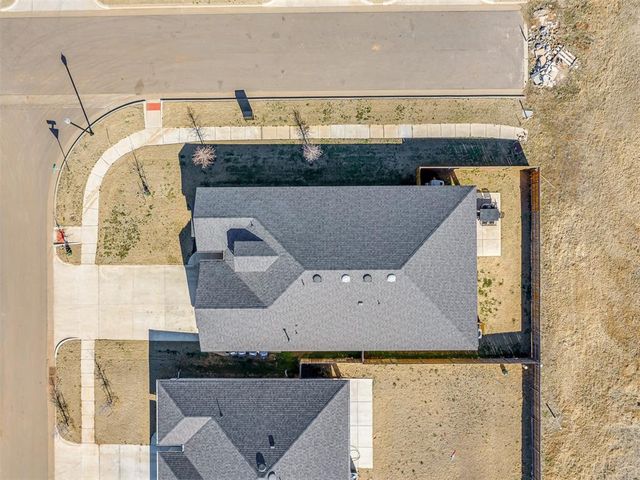 13316 Mesquite Trail, Yukon, OK 73099