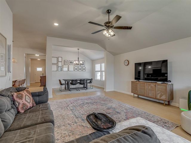 13316 Mesquite Trail, Yukon, OK 73099