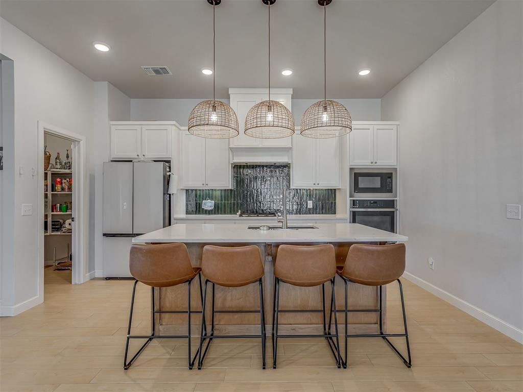 Image 14 of property listing at 13316 Mesquite Trail, Yukon, OK 73099