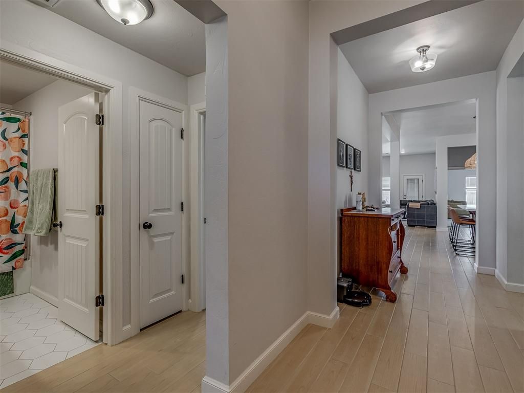 Image 4 of property listing at 13316 Mesquite Trail, Yukon, OK 73099