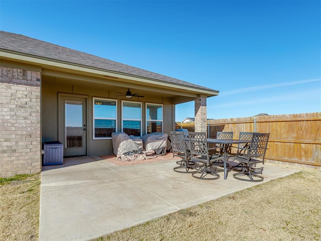 Image 40 of property listing at 13316 Mesquite Trail, Yukon, OK 73099